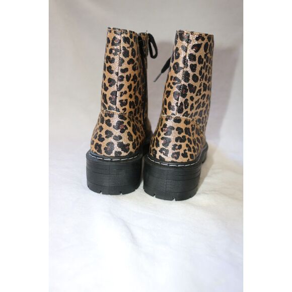 True Craft Women's Leopard Boots sz 9M NWOT - Picture 8 of 8